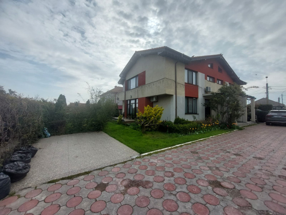 Constanta Sud (Lazu), vila P+1, 5 camere, renovata 2026
