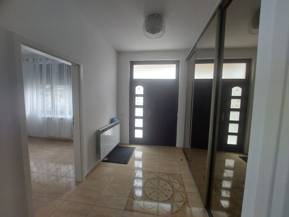 Constanta Sud (Lazu), vila P+1, 5 camere, renovata 2026