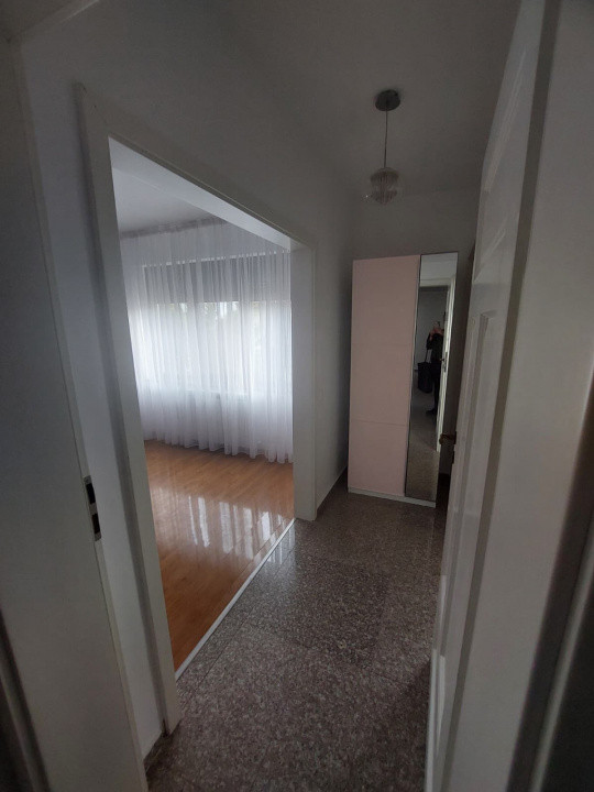 Constanta Sud (Lazu), vila P+1, 5 camere, renovata 2026