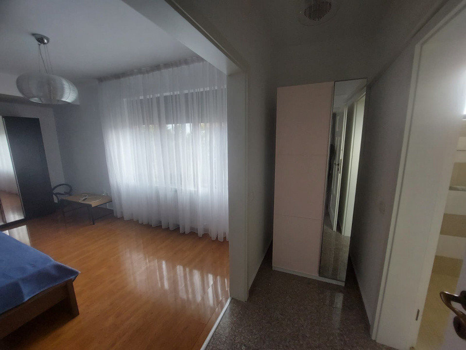 Constanta Sud (Lazu), vila P+1, 5 camere, renovata 2026
