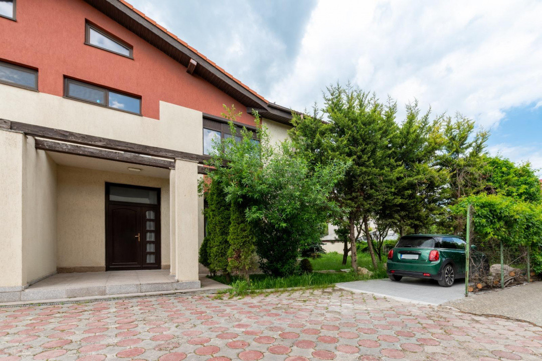 Constanta Sud (Lazu), vila P+1, 5 camere, renovata 2026
