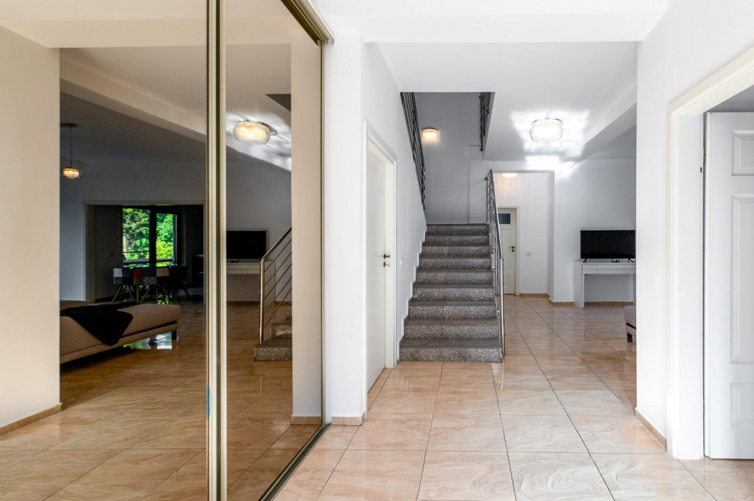 Constanta Sud (Lazu), vila P+1, 5 camere, renovata 2026