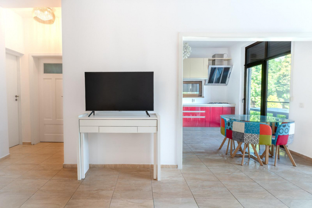 Constanta Sud (Lazu), vila P+1, 5 camere, renovata 2026