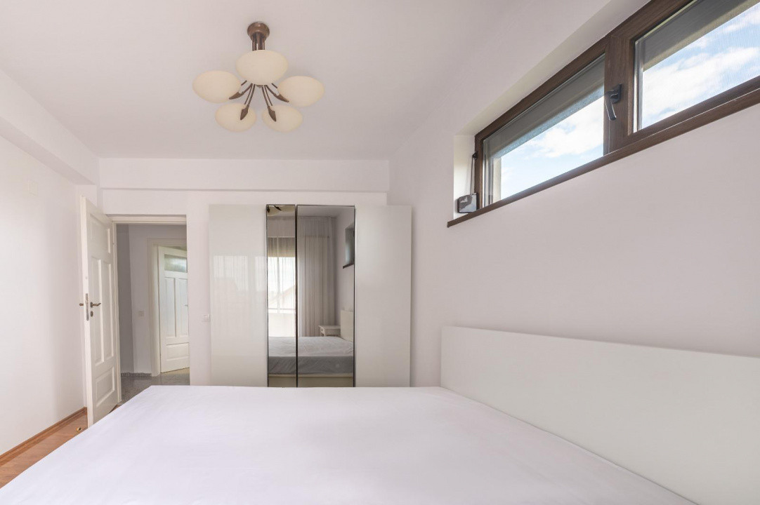 Constanta Sud (Lazu), vila P+1, 5 camere, renovata 2026