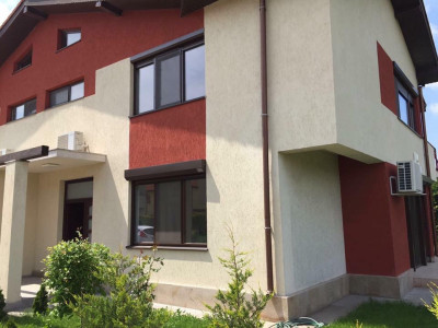 Constanta Sud (Lazu), vila P+1, 5 camere, renovata 2026