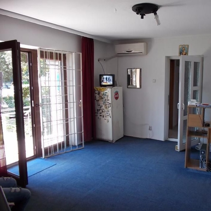 Tomis III - ZONA TRAFICATA, spatiu comercial 35 mp.