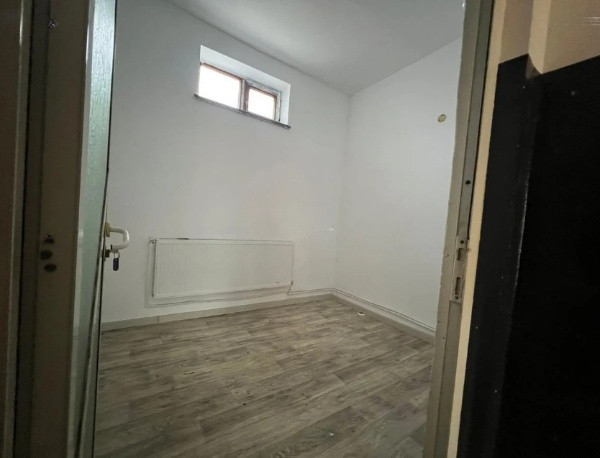 Casa de Cultura, trafic intens, spatiu comercial  106 mp., rampa