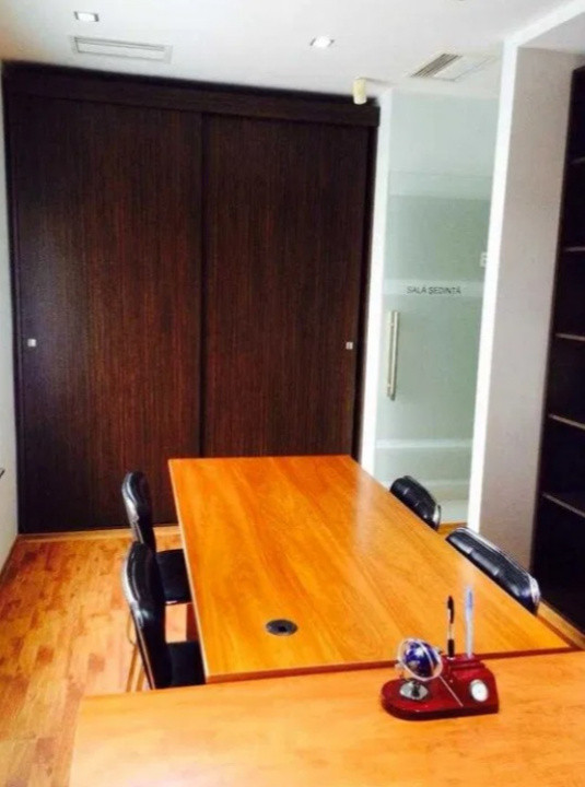 Gara, spatiu comercial D+P, 135 mp. + curte 45 mp., MOBILAT