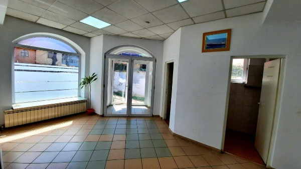 Ultracentral - cladire comercială premium de închiriat – S+P+2+M – 