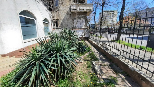 Ultracentral - cladire comercială premium de închiriat – S+P+2+M – 