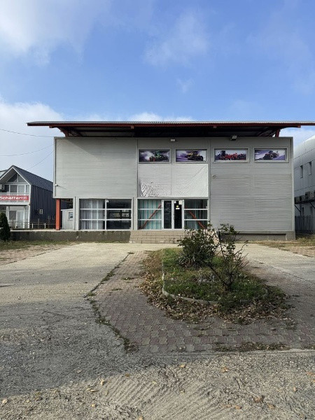 Ovidiu - Birouri 120mp. +garaj 60 mp.+ platformă betonată 2500 mp.