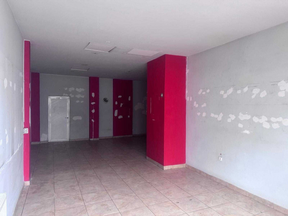 bd. Aurel Vlaicu - spatiu comercial 84 mp., intrare din strada