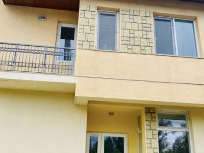 ZONA INDUSTRIALA -  SPAȚIU P+1+M – IDEAL PENTRU SEDIU FIRMA/ SHOWROOM/ BIROURI