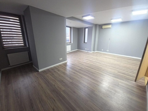 Bd. MAMAIA, spatiu birouri, UTILITATI INCLUSE