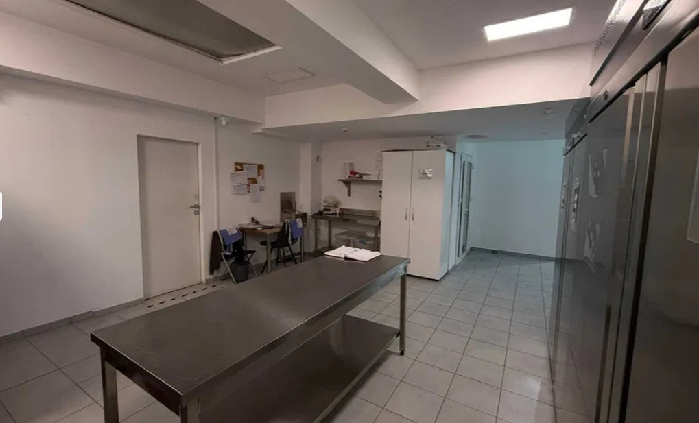  Piata Ovidiu, spatiu comercial 316 mp.