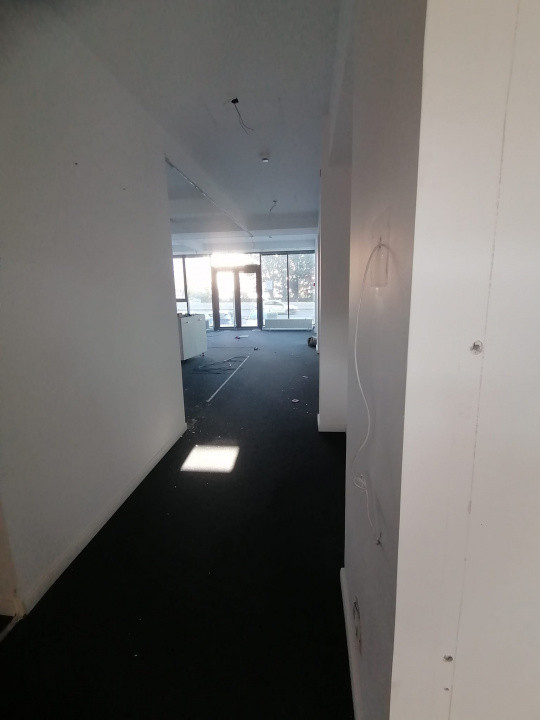 Tomis Plus, spatiu comercial, 128 mp.