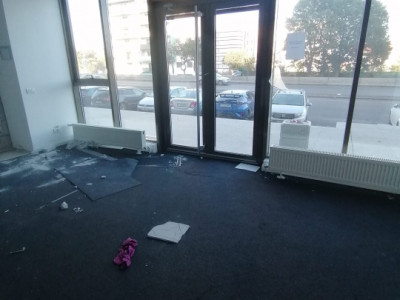 Tomis Plus, spatiu comercial, 128 mp.