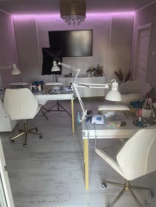 Capitol, imobil cu INTRARE DIN STRADA, 2 camere