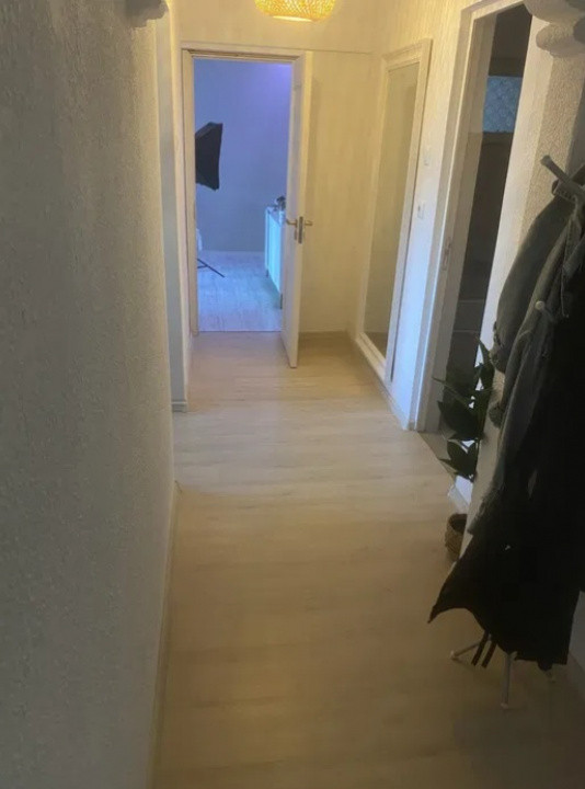 Capitol, imobil cu INTRARE DIN STRADA, 2 camere