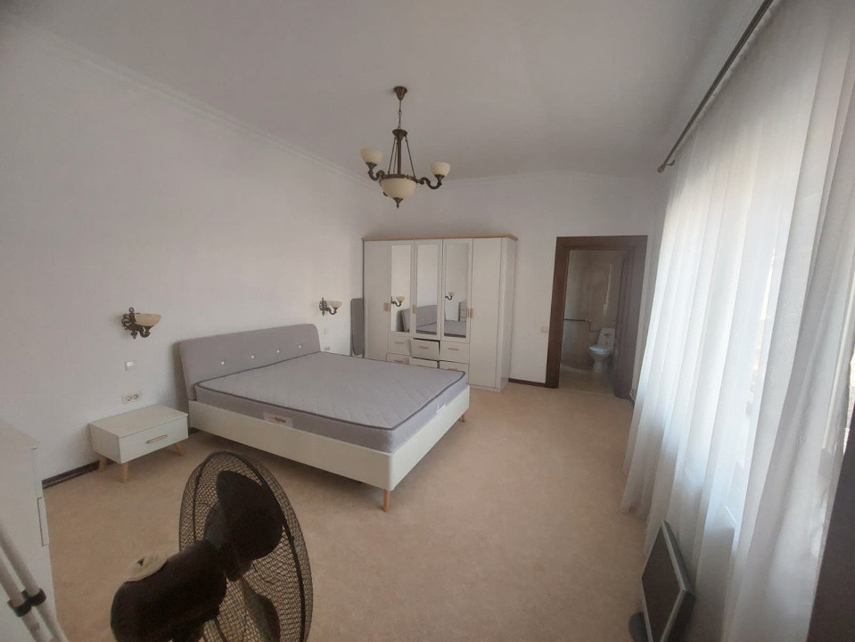 Tomis II, imobil 7camere, ideal sediu firmă / activități de birouri