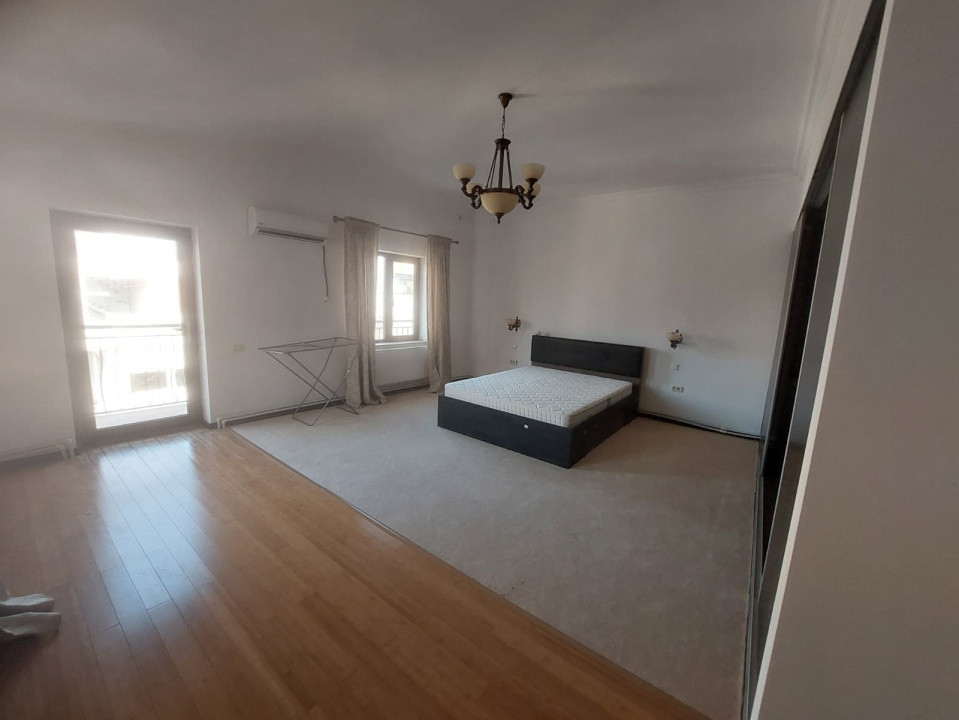 Tomis II, imobil 7camere, ideal sediu firmă / activități de birouri