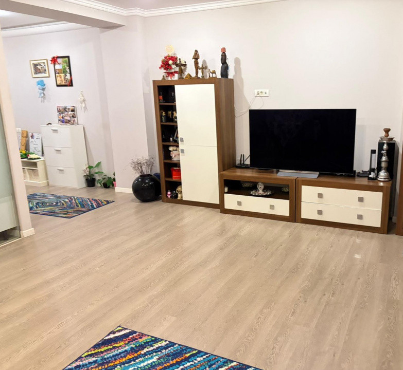 Tomis Plus imobil 3 camere , 103 mp. utili, loc parcare subteran, mobilat