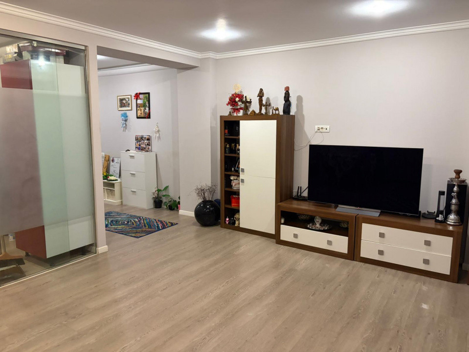 Tomis Plus imobil 3 camere , 103 mp. utili, loc parcare subteran, mobilat