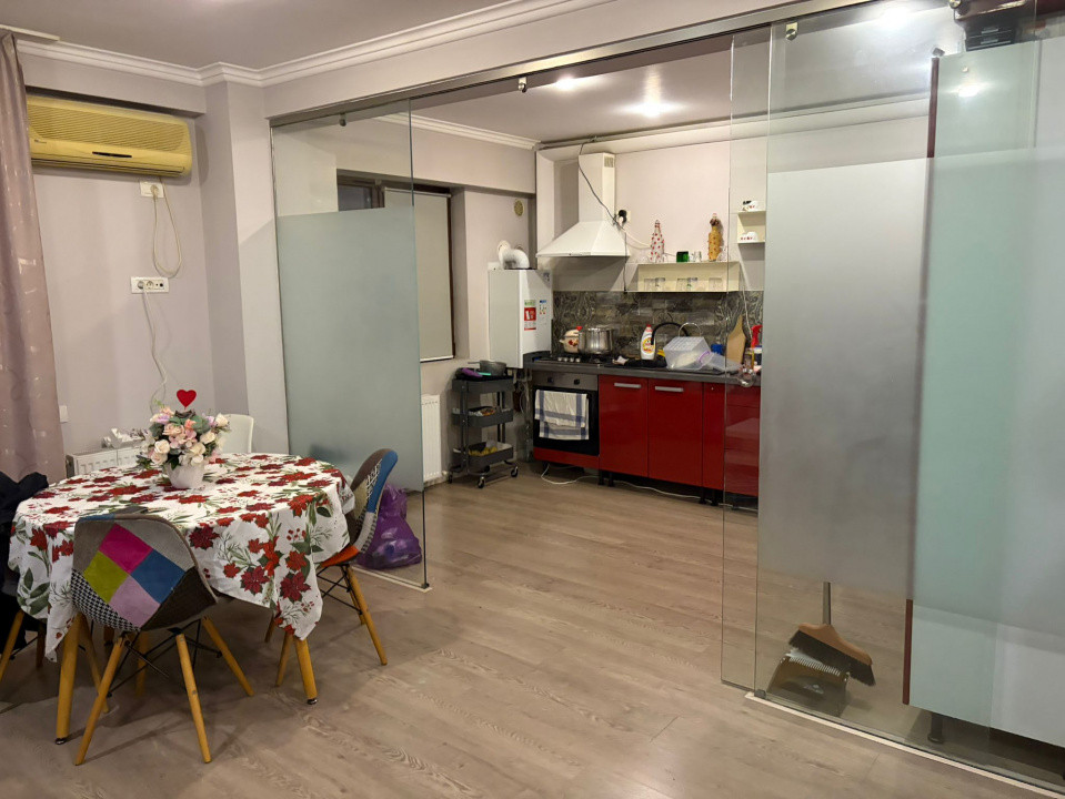 Tomis Plus imobil 3 camere , 103 mp. utili, loc parcare subteran, mobilat