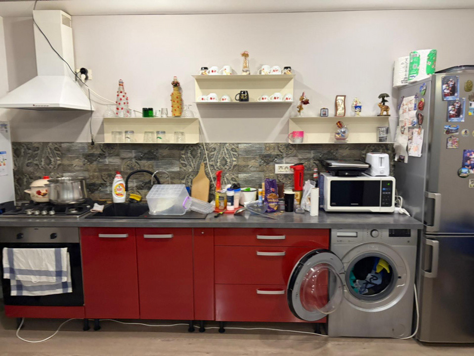 Tomis Plus imobil 3 camere , 103 mp. utili, loc parcare subteran, mobilat