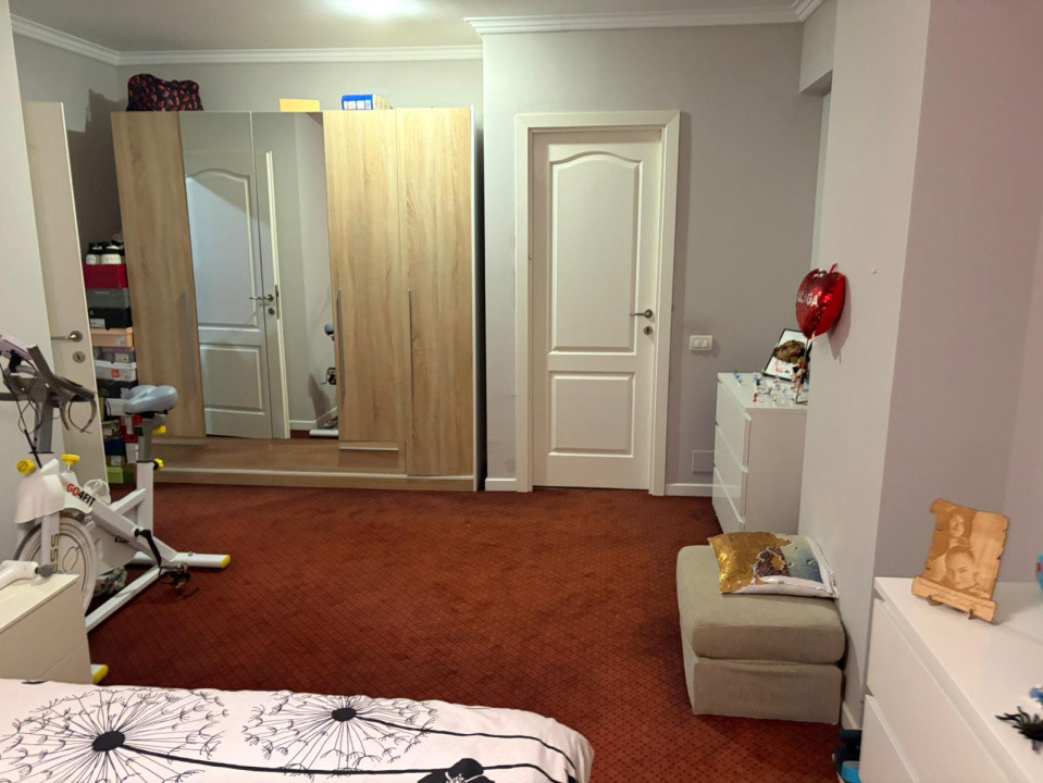 Tomis Plus imobil 3 camere , 103 mp. utili, loc parcare subteran, mobilat