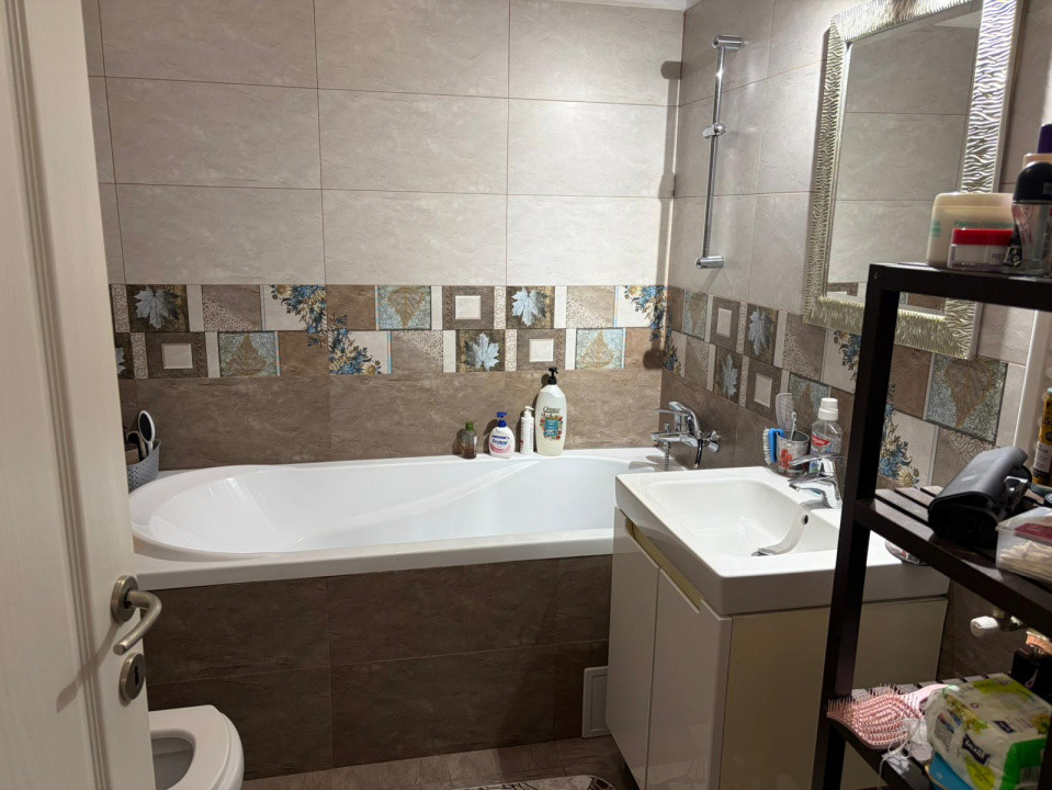 Tomis Plus imobil 3 camere , 103 mp. utili, loc parcare subteran, mobilat