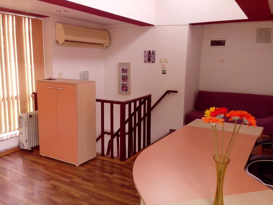 Ultracentral, cladire birouri, D+P+1, 90 mp.