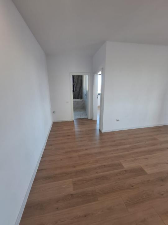 Tomis III , spatii IDEAL BIROURI, 65 mp., LOC PARCARE