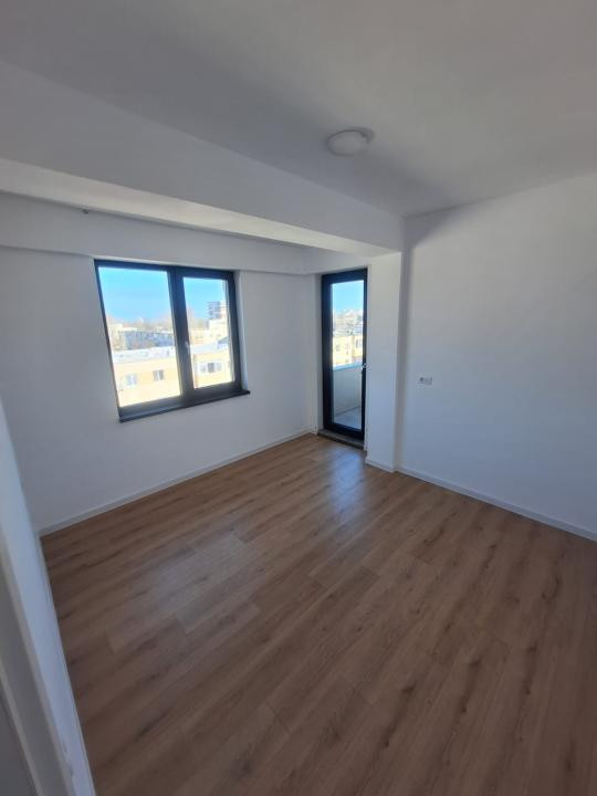 Tomis III , spatii IDEAL BIROURI, 65 mp., LOC PARCARE