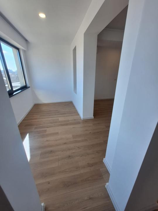 Tomis III , spatii IDEAL BIROURI, 65 mp., LOC PARCARE