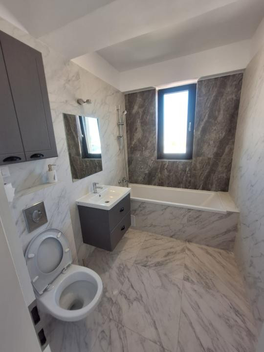 Tomis III , spatii IDEAL BIROURI, 65 mp., LOC PARCARE