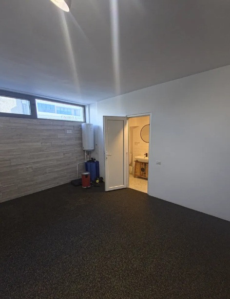 Bd. MAMAIA, spatiu comercial, 57 mp. , UTILITATI INCLUSE