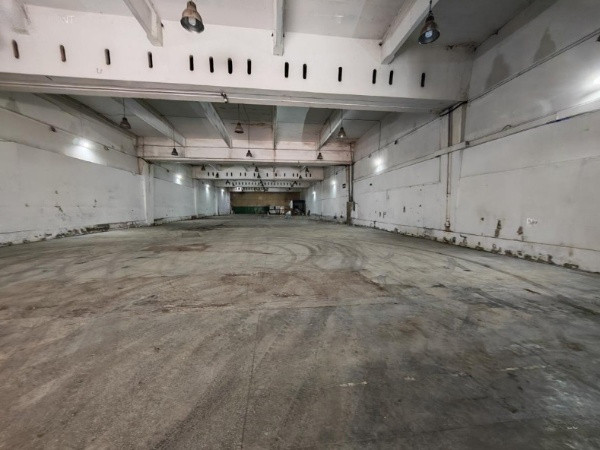 Hală industrială 1.342 mp , platformă 1.000 mp | acces TIR | 380V, 70 kw