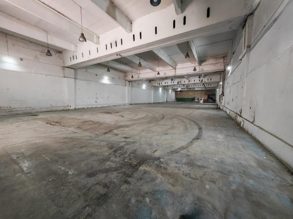 Hală industrială 1.342 mp , platformă 1.000 mp | acces TIR | 380V, 70 kw