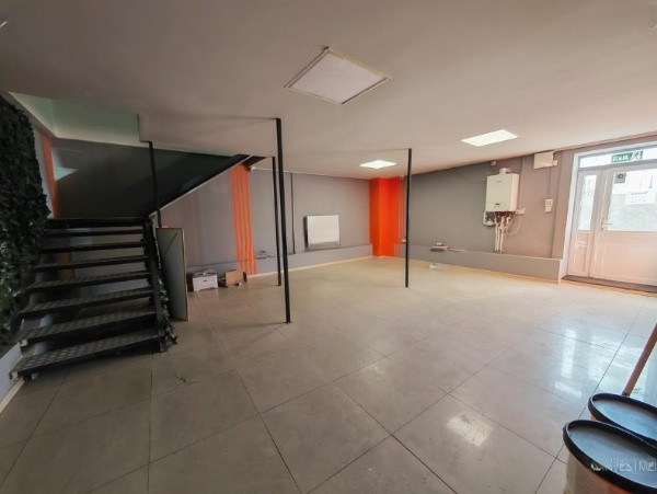 Hală industrială 1.342 mp , platformă 1.000 mp | acces TIR | 380V, 70 kw