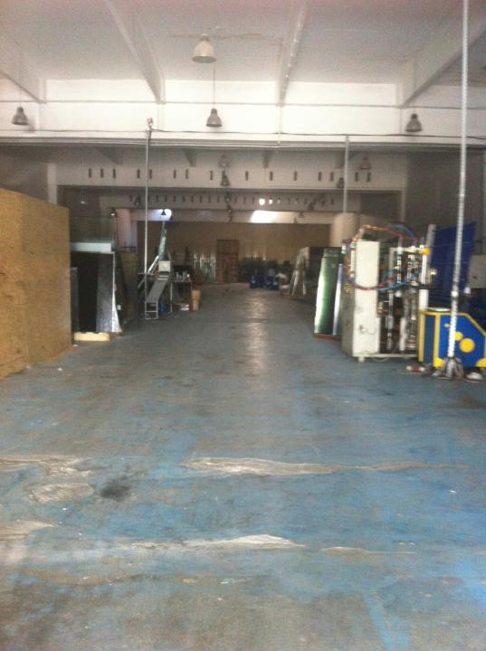 Hală industrială 1.342 mp , platformă 1.000 mp | acces TIR | 380V, 70 kw