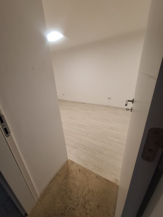 Hală industrială 1.342 mp , platformă 1.000 mp | acces TIR | 380V, 70 kw