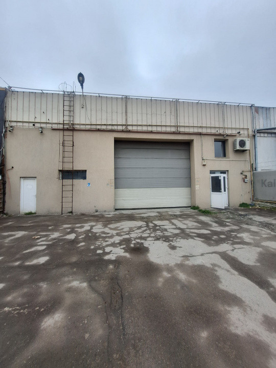 Hală industrială 1.342 mp , platformă 1.000 mp | acces TIR | 380V, 70 kw