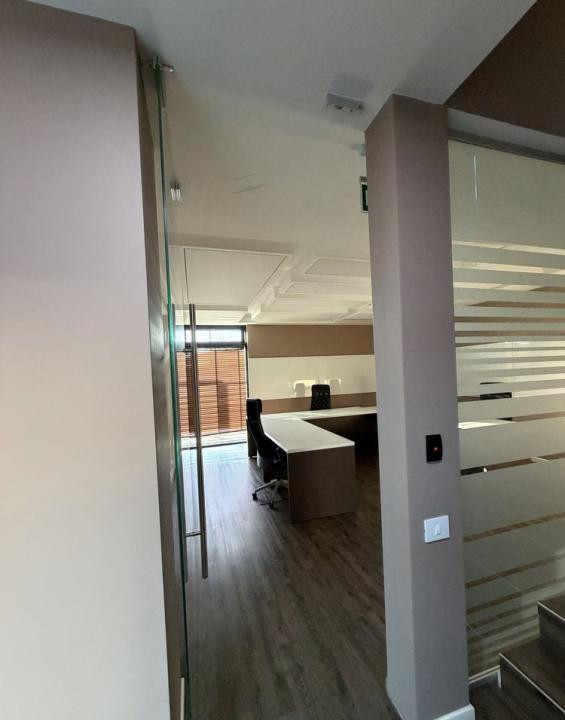 Far - Birou premium , mobilat, utilitati incluse