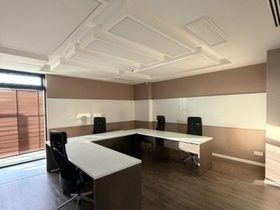 Far - Birou premium , mobilat, utilitati incluse