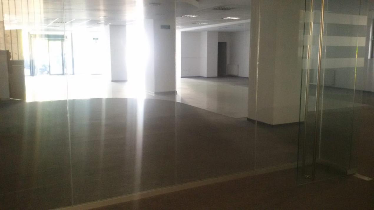 Ultracentral - bd. Tomis, SPATIU COMERCIAL 525 mp.