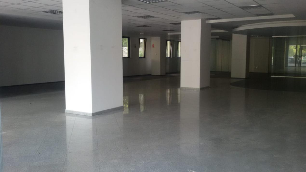 Ultracentral - bd. Tomis, SPATIU COMERCIAL 525 mp.