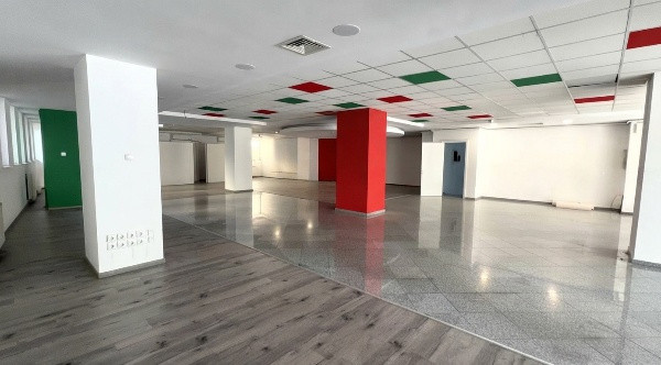 KM 0 - Ultracentral - bd. Tomis, SPATIU COMERCIAL 580 mp.