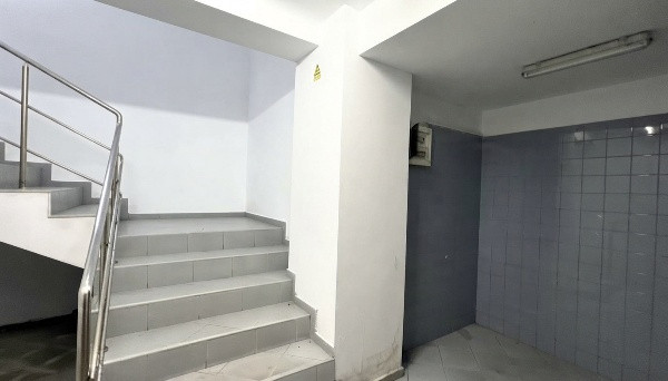 KM 0 - Ultracentral - bd. Tomis, SPATIU COMERCIAL 580 mp.