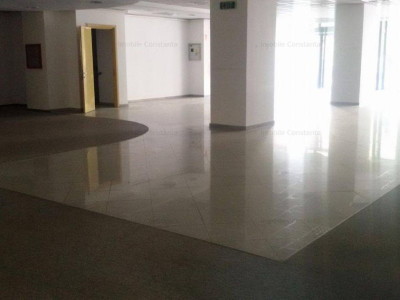 Ultracentral - bd. Tomis, SPATIU COMERCIAL 525 mp.